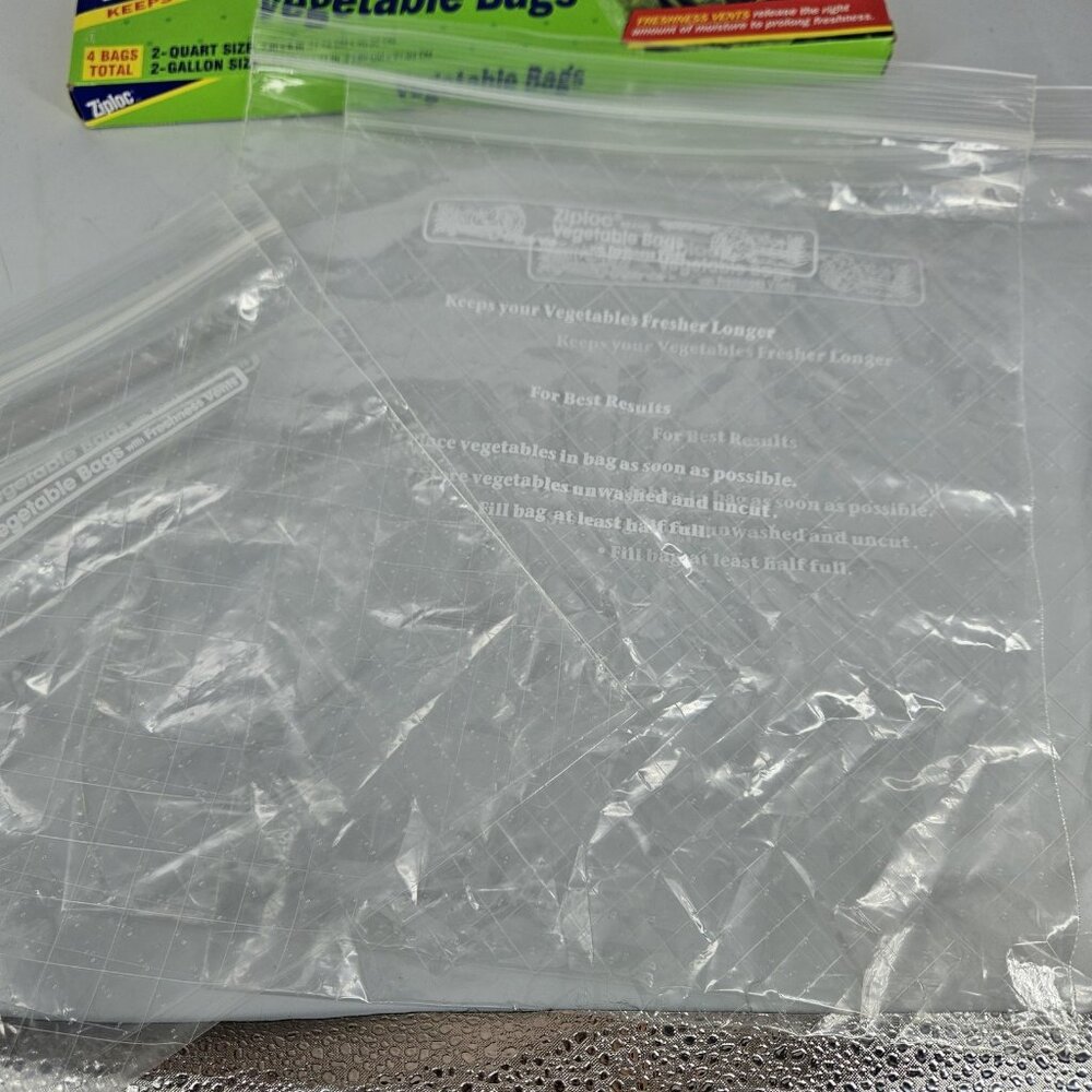 Vint Ziploc Vegetable Bags Trial Pack Lot of 2 USA Dow Vented 2 Qrt 2 Gallon New - Picture 2 of 9